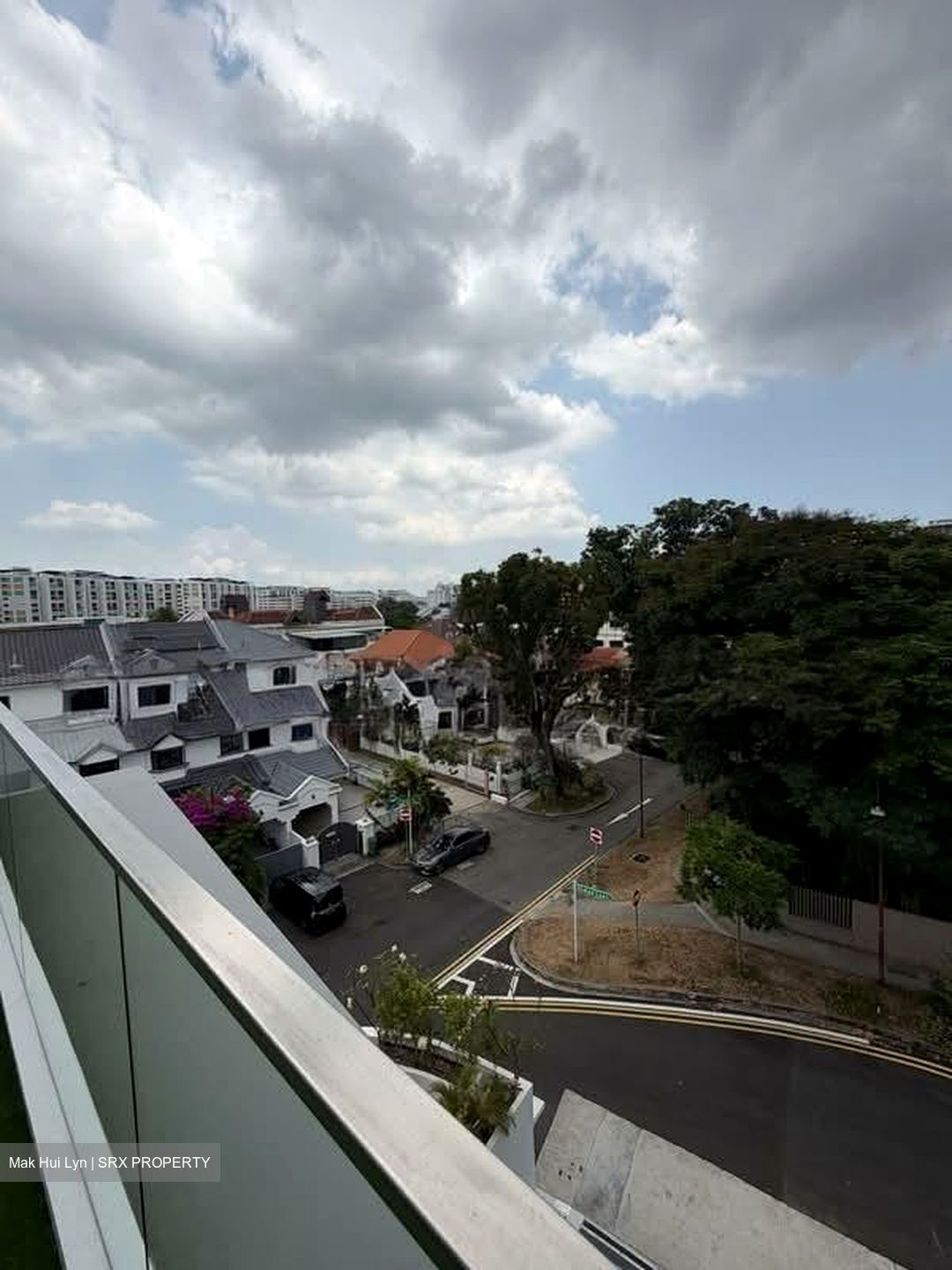 Simon Lane (D19), Terrace #561166071